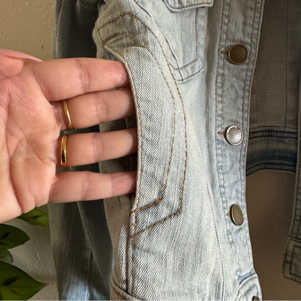 Jean jacket - Picture 3 of 14
